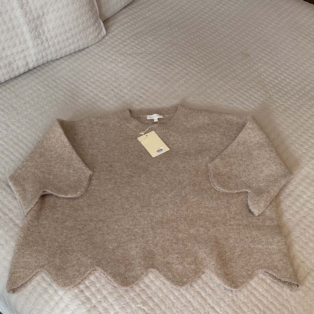 Entro Tan Scalloped Hem Sweater
